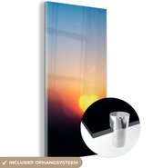 MuchoWow® Glasschilderij 20x40 cm - Schilderij acrylglas - Gloed bij een zonsopkomst - Foto op glas - Schilderijen