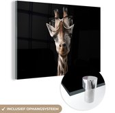 MuchoWow® Glasschilderij 60x40 cm - Schilderij acrylglas - Giraffe - Bril - Zwart - Foto op glas - Schilderijen