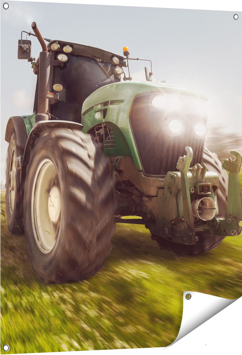 Gards Tuinposter Tractor op het Gras - Trekker - 80x100 cm - Tuindoek - Tuindecoratie - Wanddecoratie buiten - Tuinschilderij Multikleur