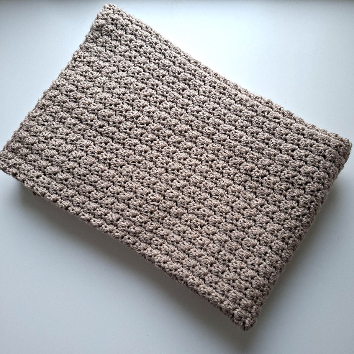 Babydeken gehaakt - babydeken - beige - Kraamcadeau - wiegdeken - 100x70cm - Unisex - babydeken voor kinderwagen - Babyshower kado - Cadeau - Babydeken