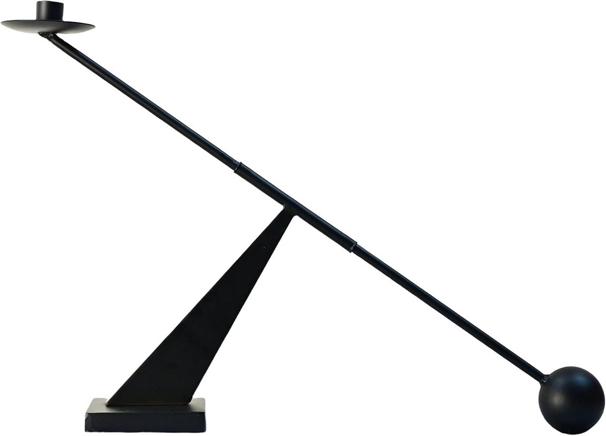 Moderne Zwarte Metalen Kandelaar voor Sfeervolle Verlichting en Woondecoratie