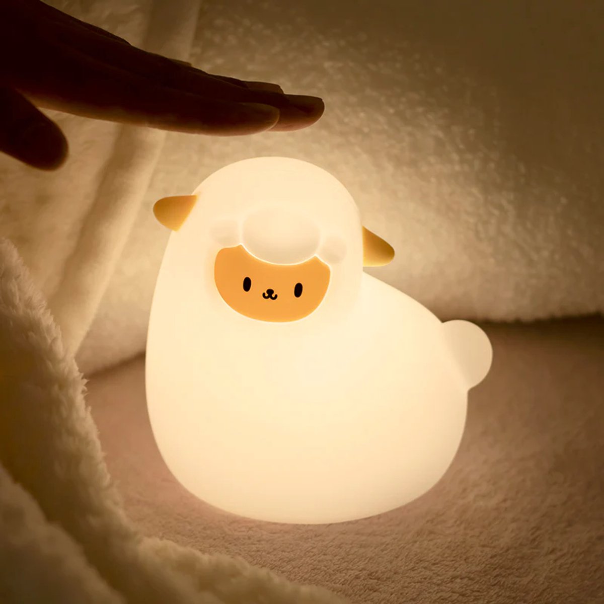 Heppie® Alpaca Lamp - Nachtlampje voor Kinderen & Baby - Siliconen - Lampje Slaapkamer - Knijplampje - Touch lamp - Kraamcadeau - Babyshower - Bang - Donker - Stressbal - Baby Cadeau - Melamine & BPA-vrij - Geboorte Cadeau - Lampje - Schaap - Lama