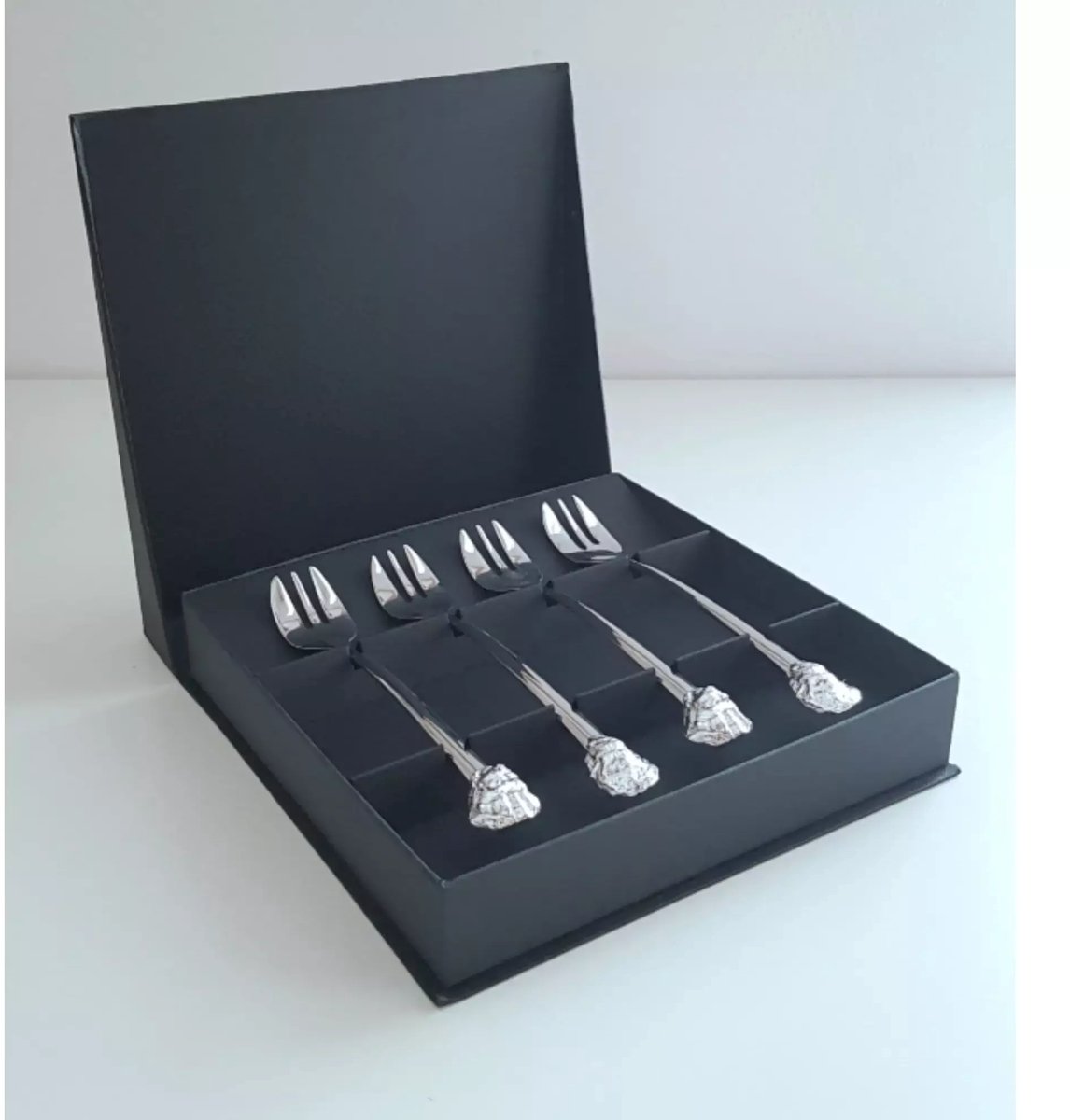 Anovi Luxe Oestervorkjes Set – Perfect voor Zeevruchten – 4 Stuks – Elegante Geschenkverpakking