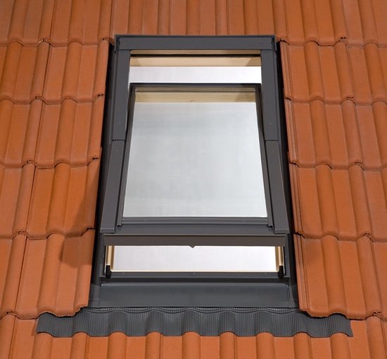 Lucarne d'action RoofLITE BASE M8A 78x140 incluant le tuyau de gouttière