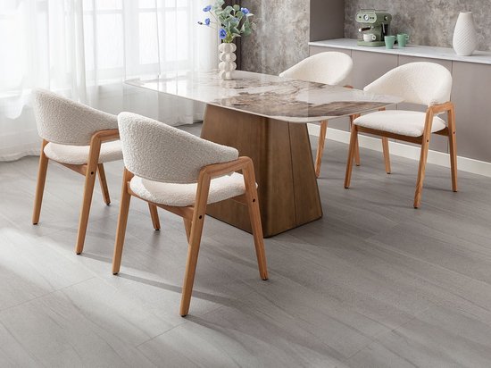 Vente-unique Set de 6 chaises avec accoudoirs en tissu bouclé et bois d'hévéa - Wit - SOLUNA L 56 cm x H 82 cm x P 53,5 cm