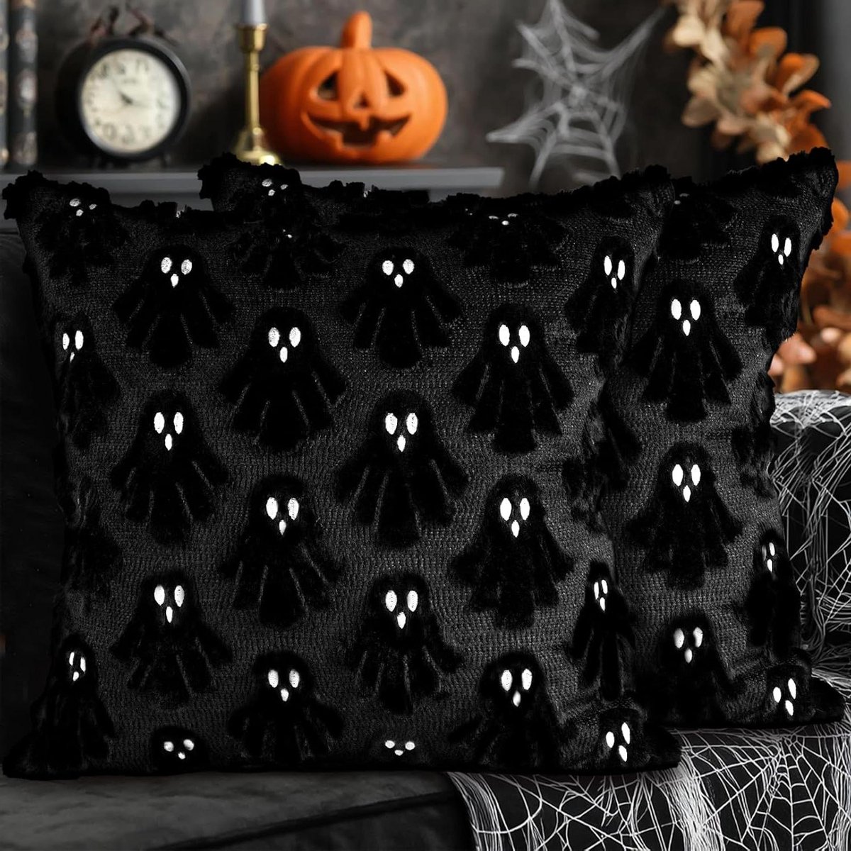 Cosensi Set van 2 schattige Halloween kussenslopen van zacht pluche kunstbont wol - 45 x 45 cm - Voor binnen, huis, slaapkamer, bankdecoratie - Stijl B, zwart Any