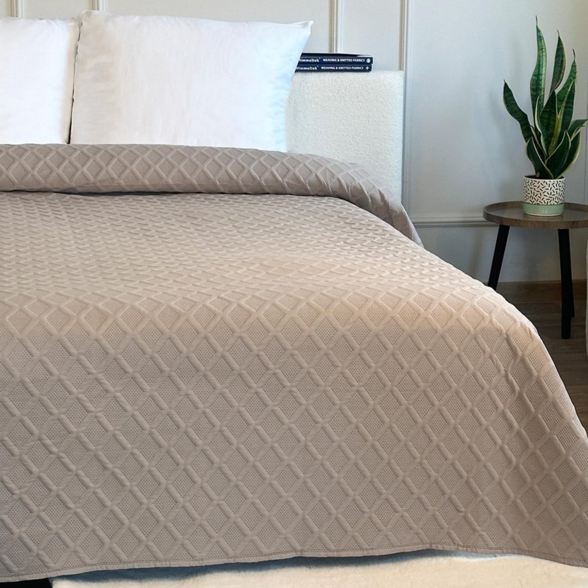 Ibenzoa Stijlvolle en veelzijdige bedsprei voor een elegante slaapkamer uitstraling Beige Taupe
