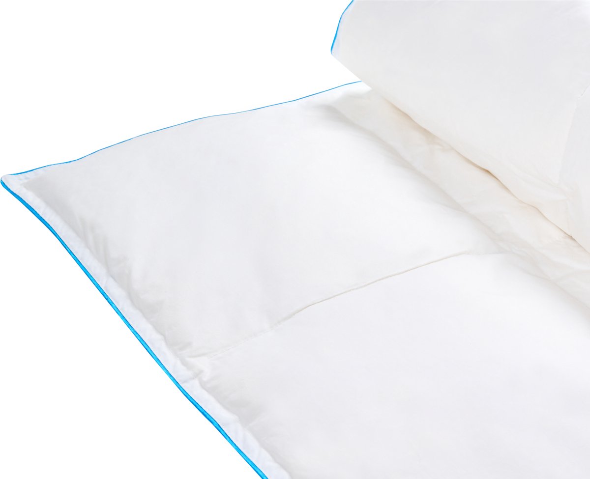 BELIANI CERVINO - Dekbed licht warm - Wit - 200 x 200 cm - Eendendons