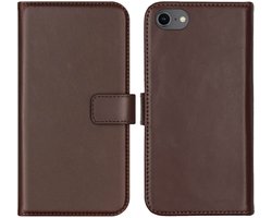 Selencia Hoesje - Geschikt voor Apple iPhone SE (2022) / SE (2020) / 8 / 7 / 6s / 6 - Echt Lederen Bookcase - Bruin