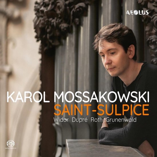 Albumhoes met een portret van Karol Mossakowski zittend voor een orgel.