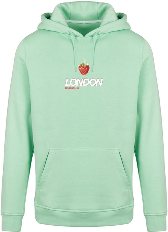Lichtgroene hoodie met op de voorkant een print van een aardbei en de tekst "LONDON TENNISCLUB".