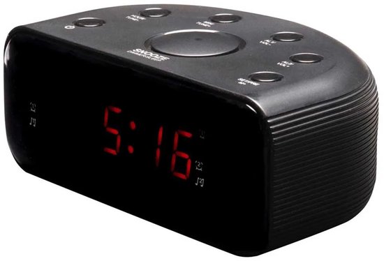 Zwarte wekkerradio met rode digitale tijdsaanduiding 5:16.
