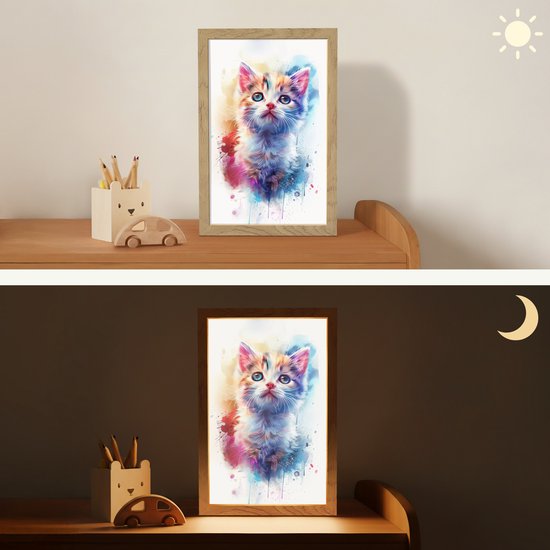 Nachtlampje 20x30 cm - Kinder lampje - Kat - Portret - Kleuren - Verf - Wit - Tafellamp kinderkamer - Slaapkamer lamp - Bedlamp kinderen - Kinderlampje stopcontact - Wandlamp babykamer - Nachtlampjes van OnlyWow — afbeelding 4