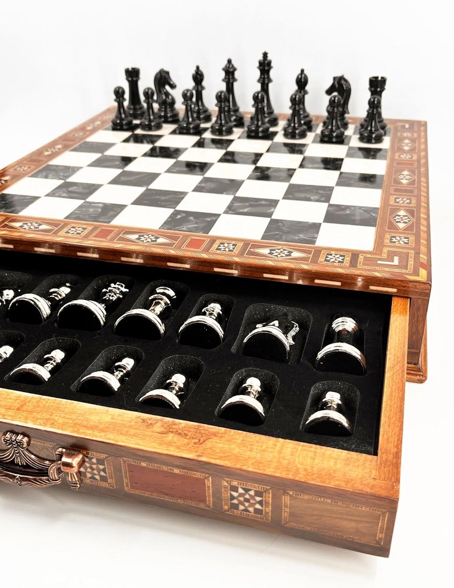 Luxe Houten Schaakset met Opberglade en Zwart Zilveren Stukken
