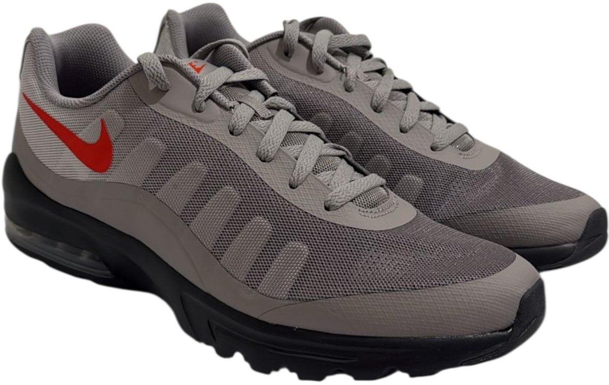 Nike Nike Air Max Invigor Sneakers Grijs