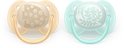 Twee Philips Avent ultra zachte fopspenen, één beige met bloemetjes, één mintgroen met slak.
