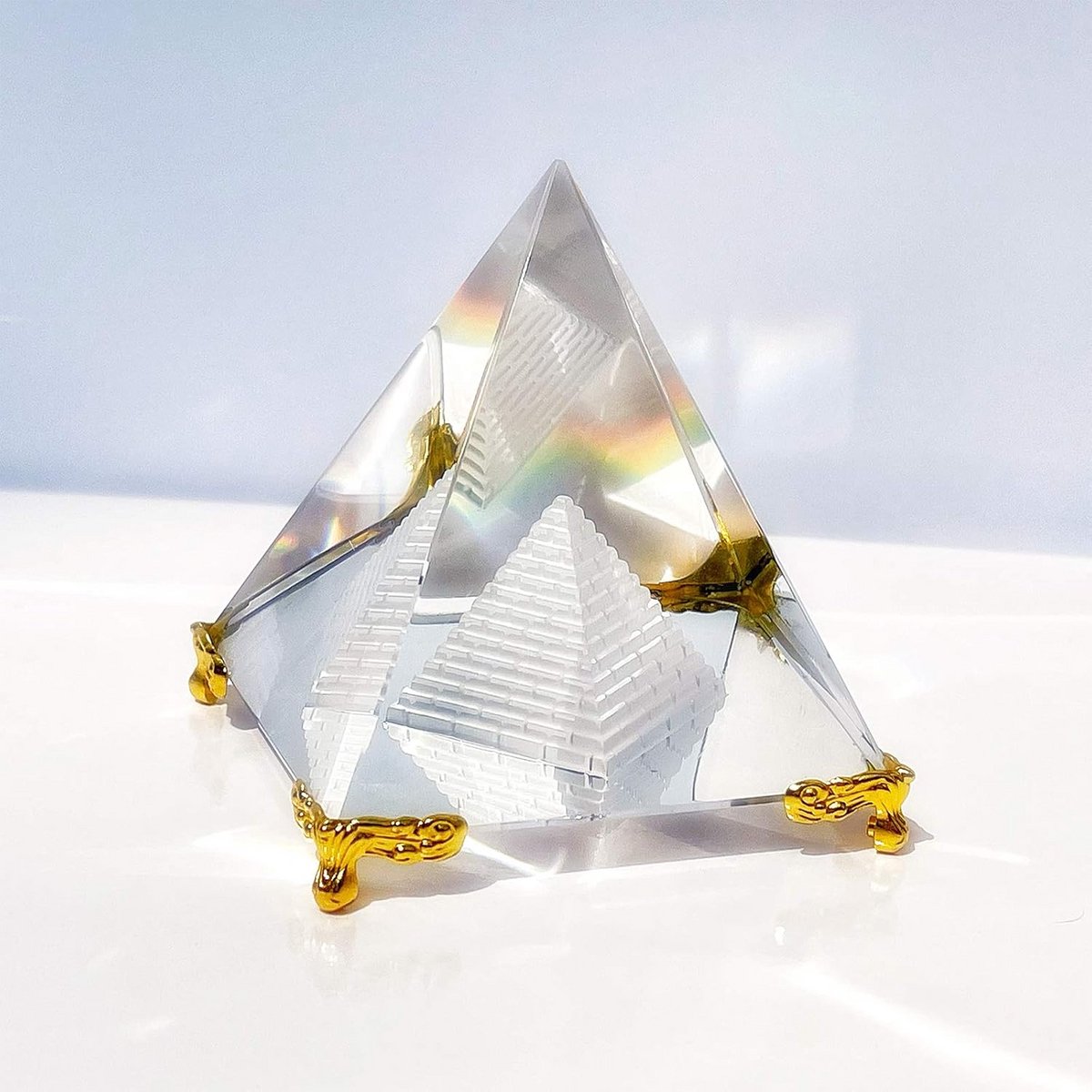 Grote Kristallen Piramide Prisma met Gouden Standaard voor Huis en Kantoor