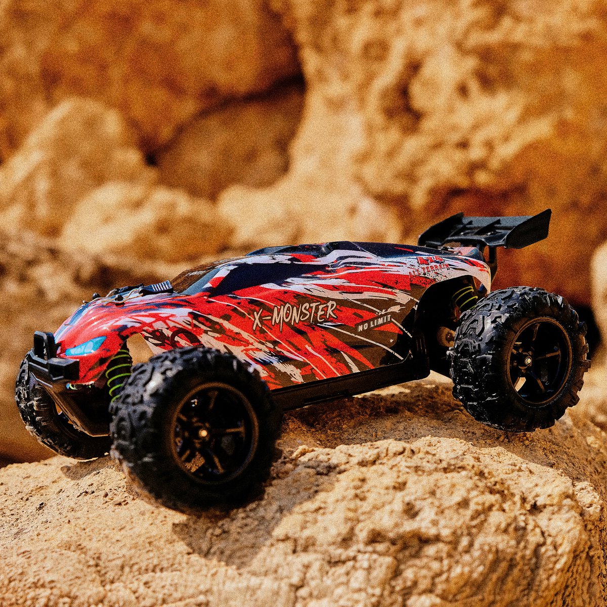 Overmax X-Monster 3.5 RC Auto – 4x4 – 1:18 Schaal – 30 km/h - Bereik 100 m – 2 Accu’s (40 min) – Extra Carrosserie – Offroad – TUV-gecertificeerd — afbeelding 19
