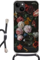Geschikt voorApple Iphone 14 - Crossbody Case - Stilleven met bloemen in een glazen vaas - Schilderij van Jan Davidsz. de Heem - Siliconen - Crossbody - Backcover met Koord - Telefoonhoesje met koord - Hoesje met touw