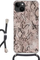 Geschikt voorApple Iphone 14 - Crossbody Case - Dierenprint - Grijs - Zwart - Siliconen - Crossbody - Backcover met Koord - Telefoonhoesje met koord - Hoesje met touw