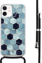 Casimoda® hoesje met koord - Geschikt voor iPhone 12 Mini - Blue Cubes - Afneembaar koord - Siliconen/TPU - Blauw