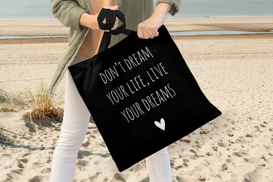 Sac bandoulière - Sac de plage - Shopper Citation anglaise Ne rêve pas ta vie, vis tes rêves avec un coeur sur fond noir - 45x45 cm - Sac en coton