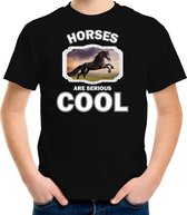 Dieren paarden t-shirt zwart kinderen - horses are serious cool shirt  jongens/ meisjes - cadeau shirt zwart paard/ paarden liefhebber - kinderkleding / kleding 158/164