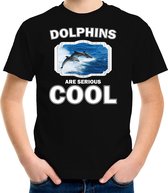 Dieren dolfijnen t-shirt zwart kinderen - dolphins are serious cool shirt  jongens/ meisjes - cadeau shirt dolfijn groep/ dolfijnen liefhebber - kinderkleding / kleding 122/128