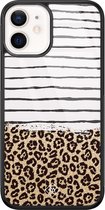 Casimoda® hoesje - Geschikt voor iPhone 12 Mini - Luipaard strepen - Luxe Hard Case Zwart - Backcover telefoonhoesje - Bruin/beige