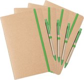 Set van 4x stuks nature look schriften/notitieboekje met groen elastiek A5 formaat - blanco paginas - opschrijfboekjes -60 paginas