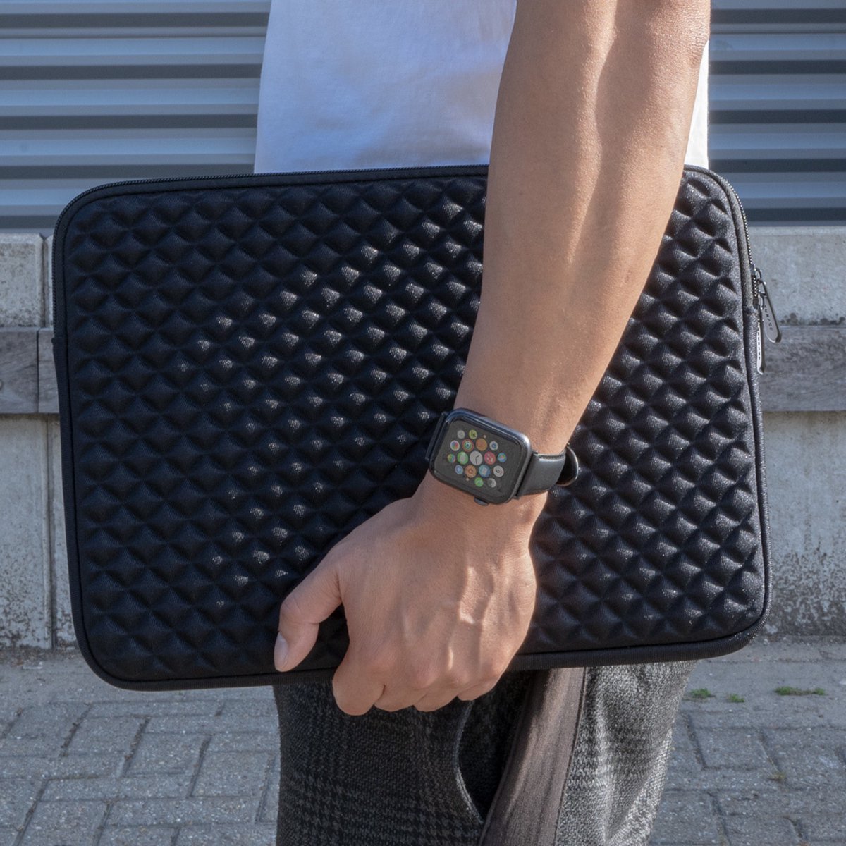 Laptophoes 15,6 & 17 inch waterafstotend krasbestendig soft velvet binnenkant met ritssluiting zwart - Afbeelding 5