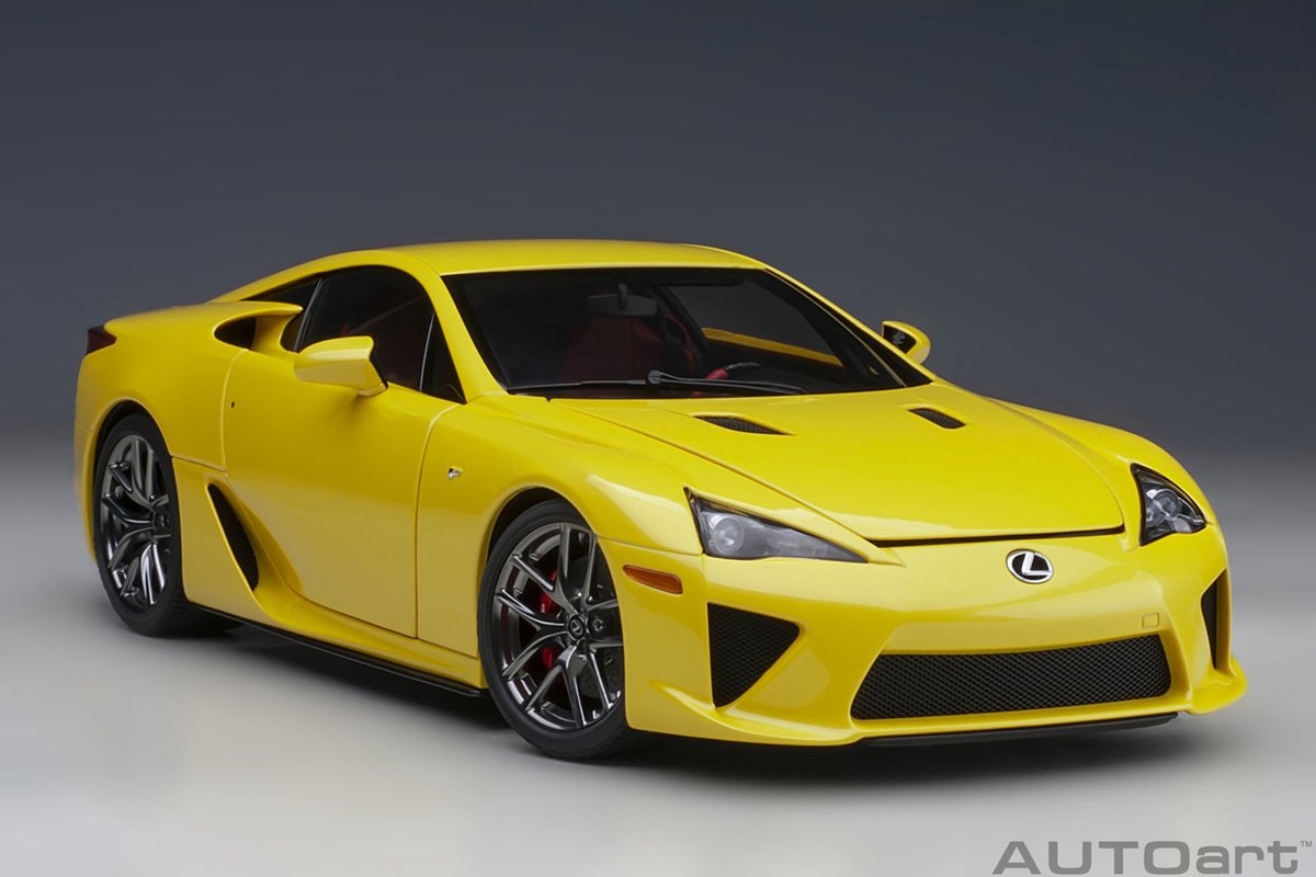 AUTOart 1/18 Lexus LFA, Pearl Yellow