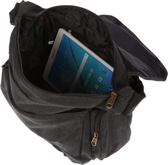 Zwarte canvas schoudertas van Fana Bags, open met een tablet erin.