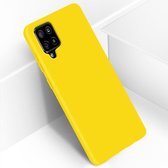 Geschikt voor Samsung Galaxy A42 siliconen hoesje semi-rigide Soft-touch afwerking geel