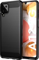 Cadorabo Hoesje voor Samsung Galaxy A12 / M12 in Brushed Zwart - Beschermhoes van flexibel TPU siliconen in roestvrij staal-carbonvezel look Case Cover