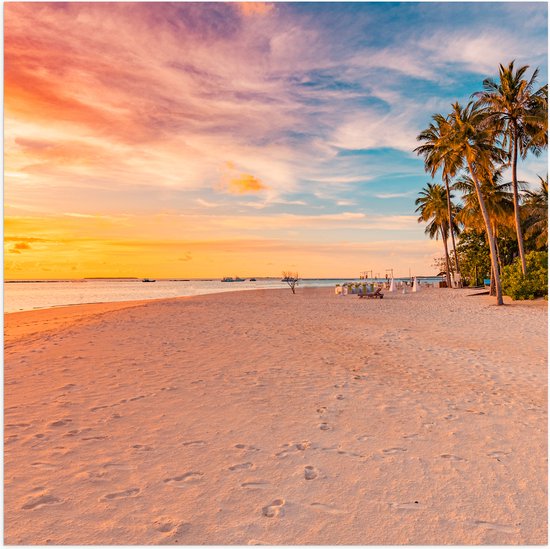 Poster Glanzend – Tropisch Eiland in de Zomer met Mooie Overlopende Kleuren in de Lucht - 80x80 cm Foto op Posterpapier met Glanzende Afwerking