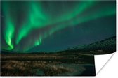 Noorderlicht boven de bergen in IJsland poster papier 60x40 cm - Foto print op Poster (wanddecoratie woonkamer / slaapkamer) / natuurverschijnselen Poster