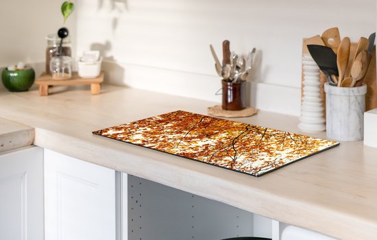 KitchenYeah® Inductie beschermer 30x52 cm - Boom - Herfstbladeren - Seizoenen - Landelijk - Kookplaataccessoires - Afdekplaat voor kookplaat - Inductiebeschermer - Inductiemat - Inductieplaat mat