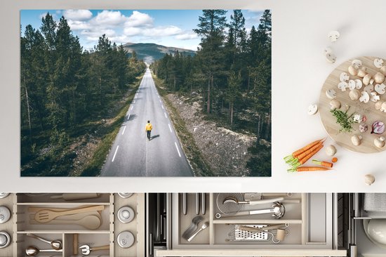 KitchenYeah® Inductie beschermer 77x51 cm - Eenzaam in de bossen van Noorwegen - Kookplaataccessoires - Afdekplaat voor kookplaat - Inductiebeschermer - Inductiemat - Inductieplaat mat