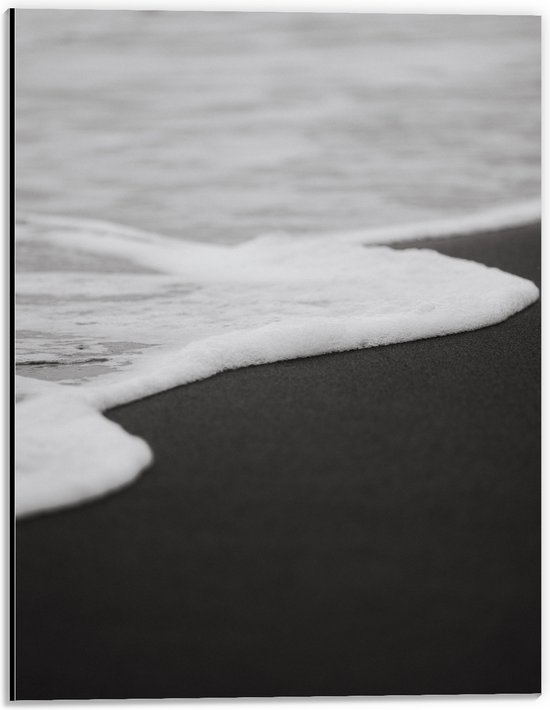 WallClassics - Dibond - Schuim van Golf (zwart/wit) - 30x40 cm Foto op Aluminium (Met Ophangsysteem)