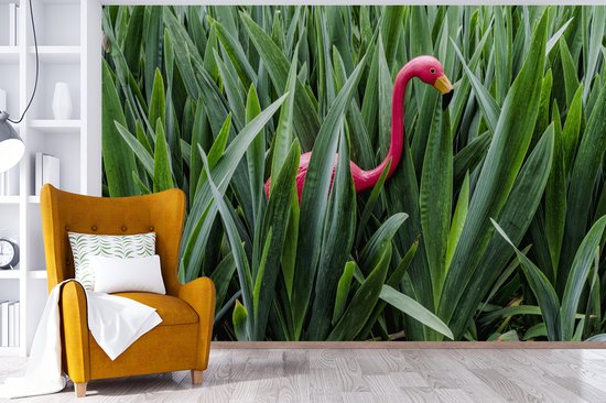 Papier peint Papier peint photo en vinyle - Flamingo entre feuilles largeur 330 cm x hauteur 220 cm - Tirage photo sur papier peint (disponible en 7 tailles)