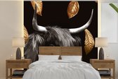 Behang - Fotobehang Schotse hooglander - Goud - Zwart - Wit - Breedte 280 cm x hoogte 280 cm