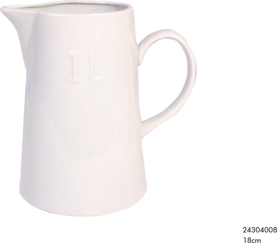 Witte schenkkan van porselein met 1L-markering, handvat en 18cm hoogte.