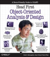 Boekcover 'Head First Object-Oriented Analysis & Design', met een jongeman in het midden, omringd door tips en afbeeldingen.