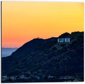 Dibond - 'Hollywood' Berg Zonsondergang - 50x50cm Foto op Aluminium (Wanddecoratie van metaal)