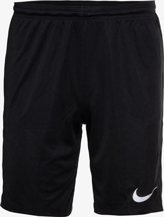 Zwarte Nike sportshort met wit Nike logo op de linker broekspijp.