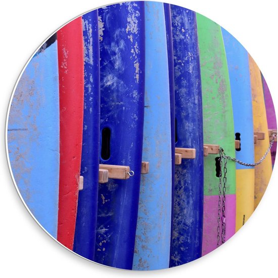 Forex Wandcirkel - Verschillende Kleuren Surfborden - 30x30cm Foto op Wandcirkel (met ophangsysteem)