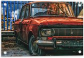 Tuinposter – Oude Verroeste Auto - 60x40cm Foto op Tuinposter  (wanddecoratie voor buiten en binnen)