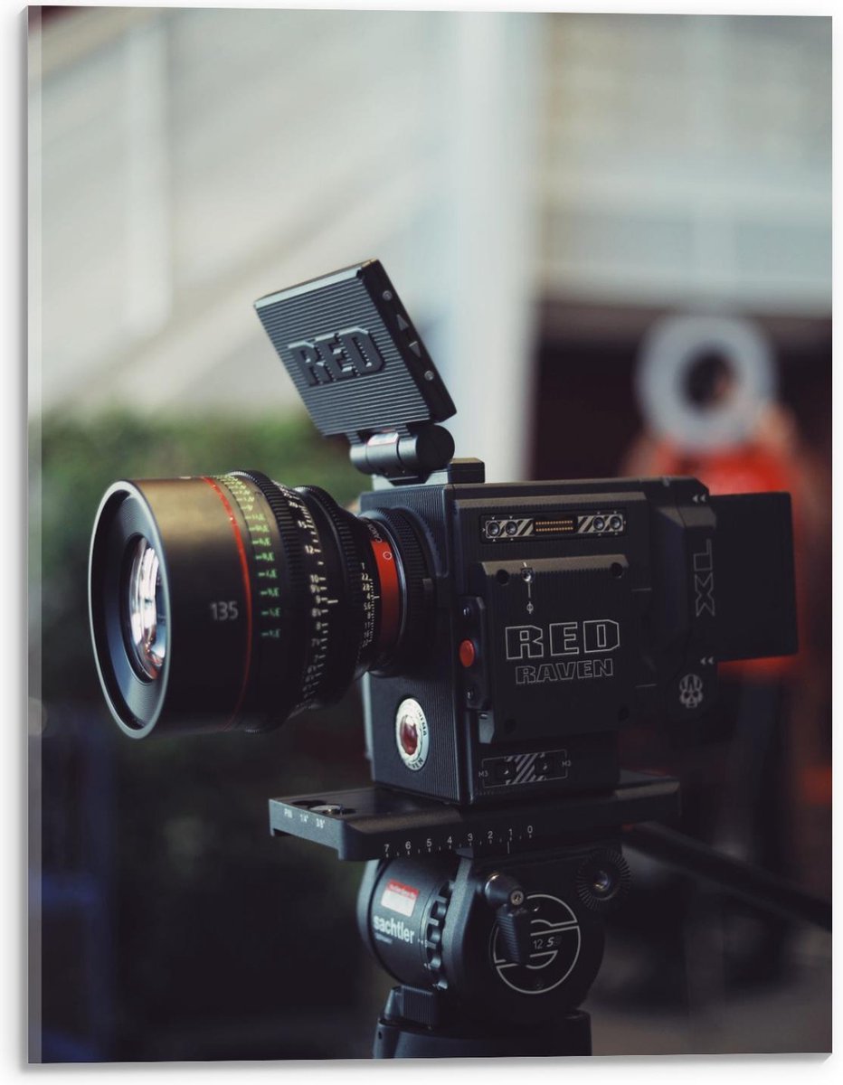 Plexiglas - Red Raven Camera op Statief - 30x40cm Foto op Plexiglas (Met Ophangsysteem)
