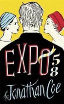 Boekomslag van Expo 58 door Jonathan Coe met illustratie van een man en twee vrouwen in retrostijl op een gele achtergrond.